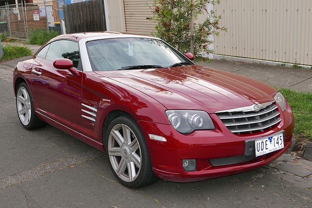 2006_Chrysler_Crossfire_ZH_MY05_coupe_2015-11-11_01.jpg