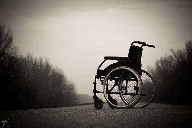 wheelchair-567809_640.jpg